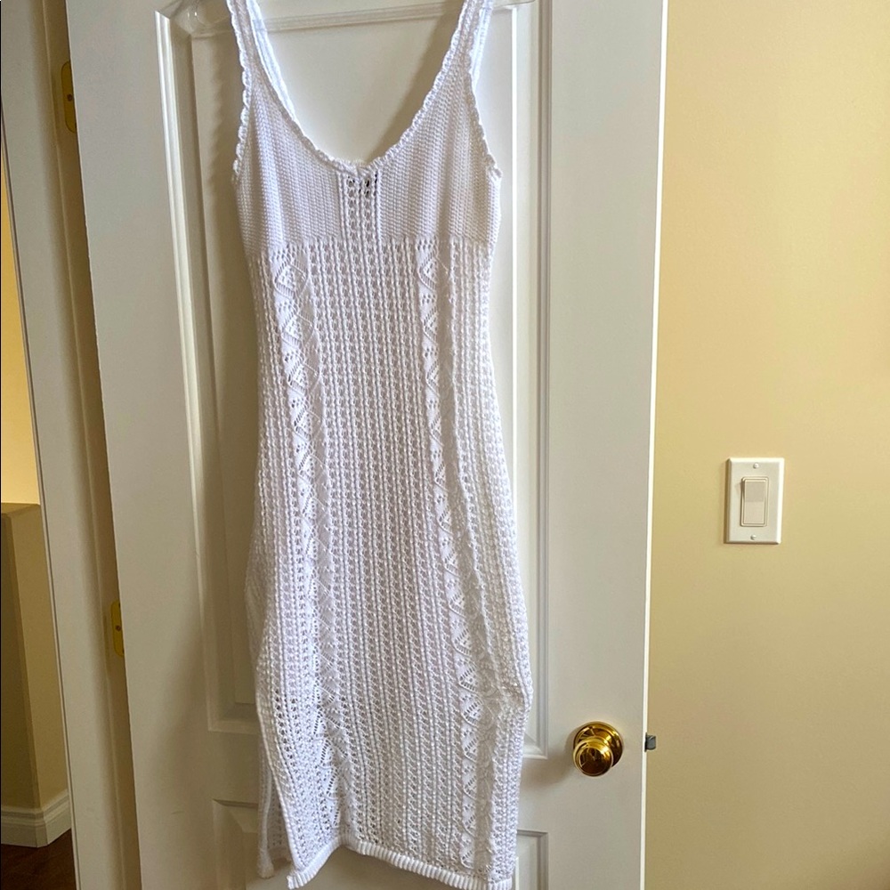 🆕 Elegant White Crochet Swim Cover-Up/Beach Dress in size L